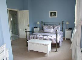 Hotel Photo: Village Cottage (Castle Leslie Estate)