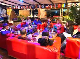 Kuyen Hostel & Tiny Houses, hotel in Pichilemu