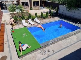 Apricot Lodge, hotel a Bixkek
