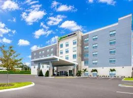 Holiday Inn Express & Suites Tampa Stadium - Airport Area by IHG