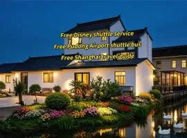 Shanghai Lanfeng Intelligent Light - Shanghai Disney Branch,Provide airport pickup service at PuD'ong Airport andDisneyland shuttle service