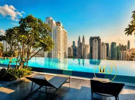 Majestic Residence Twin Tower View