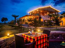 Equator Lodge & Campsite, khách sạn ở Kikorongo