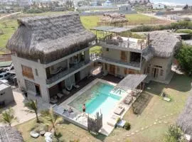 Casa Mambo Salinas