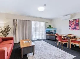 Charming Suite Easy Access 2 CBD by Custom Bnb Hosting