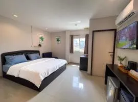 U Dee Room and Coffee