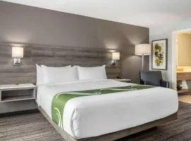 Amsterdam Inn & Suites, an Ascend Collection Hotel