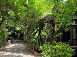Anna Riverside Bungalow Vientiane
