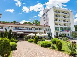 Hotel Sallaris Monteoru