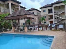 A beautiful two bedroom apartment, hotel di Kingston