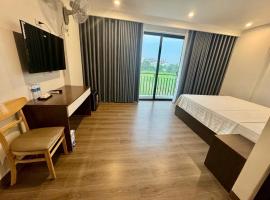 Family Transit Hotel, hotel em Thach Loi