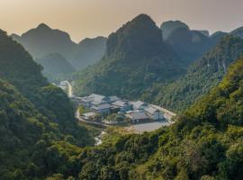 Hilton Quang Hanh Onsen Resort, hotel u gradu 'Cẩm Phả'