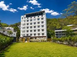 Arista Haven Hotel