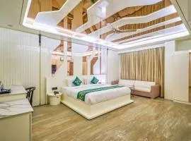 Treebo Premium Royal Gold Palace