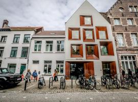 Snuffel Youth Hostel, hotel en Brujas