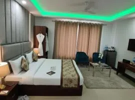 Hotel Marina Premium Near IGI Airport Delhi