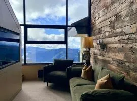 Mt Buller Chalet Hotel & Suites