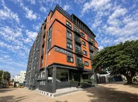 S by Z Hotels, HSR