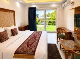 Pine Garden Hotel Kasauli Hills
