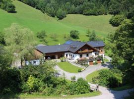 Foto do Hotel: Urlaub mitten im Wald - Lueg