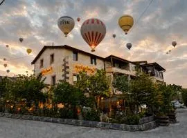 Aysel Inn House