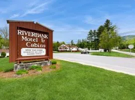 Charming and casual motel in a great location with shared resort amenities