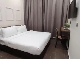 Swing & Pillows - Frame Hotel Pudu, Kuala Lumpur
