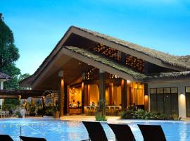 Bluewater Maribago Beach Resort，位于麦克坦的酒店