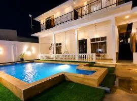 Nanaa Hotel