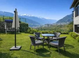 The Himalayan Nomad Manali - 2 bedrooms mountain view independent villas with personal lawn
