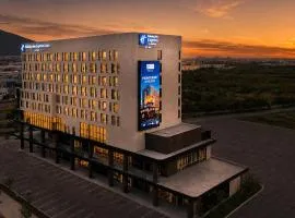 Holiday Inn Express & Suites Monterrey Sendero by IHG