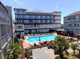 Hotel Sun, hotel em Senec