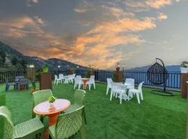 The Charvi Retreat Kufri I Vacations I Conference I MICE I Family Events I Open Air Terrace I Sky Bonfire I Wooden Rooms With Pvt Balconies I Kufri by Exotic Stays