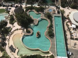 VV - Gibraltar Luxury with Rooftop Pools & Views, hotel i Gibraltar