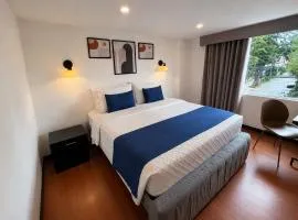 Hotel Embajada 44