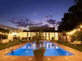 Hotel Oasis