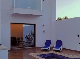 إستراحات نسمة الساحل, hotel 