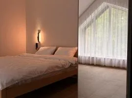 Ozeris Hotel & Restaurant