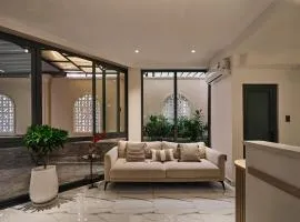 Luckin Hotel Lê Đức Thọ by Urban B
