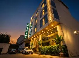 Hotel D'Capitol - Delhi Airport