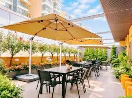 Dayin Serene Garden Hotel -Shanghai Hongqiao North Xinjing Metro Station -Large Social Area -Bar -Café -Gym -Free Laundry Luggage Storage -24H Front Desk-English Service