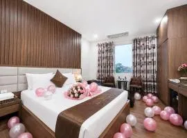 Ho Sen Xanh Hotel