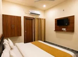 Hotel Brij Stay - Vrindavan #Near Prem Mandir #Peacefully Located Away From Crowds #AC Rooms #Parking
