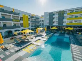 Ryans Lolas Ibiza - Adults Only