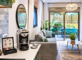 Almogim Suites Eilat Hotel, hotel sa Eilat