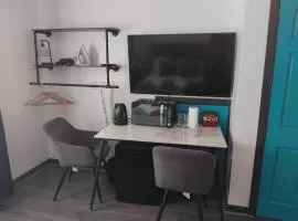 EW Guesthouse near Airport & NEC