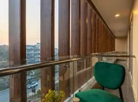 Saltstayz Select- Medicity Near Medanta Hospital