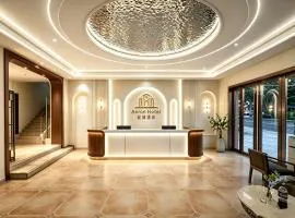 AERON Hotel