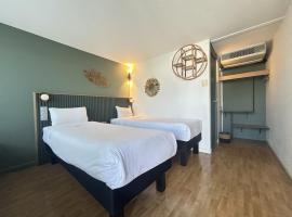 greet Hotel Belleville en Beaujolais A6, מלון בבלוויל-סור-סאן