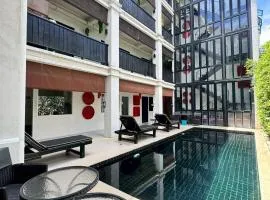 99 The Gallery Hotel